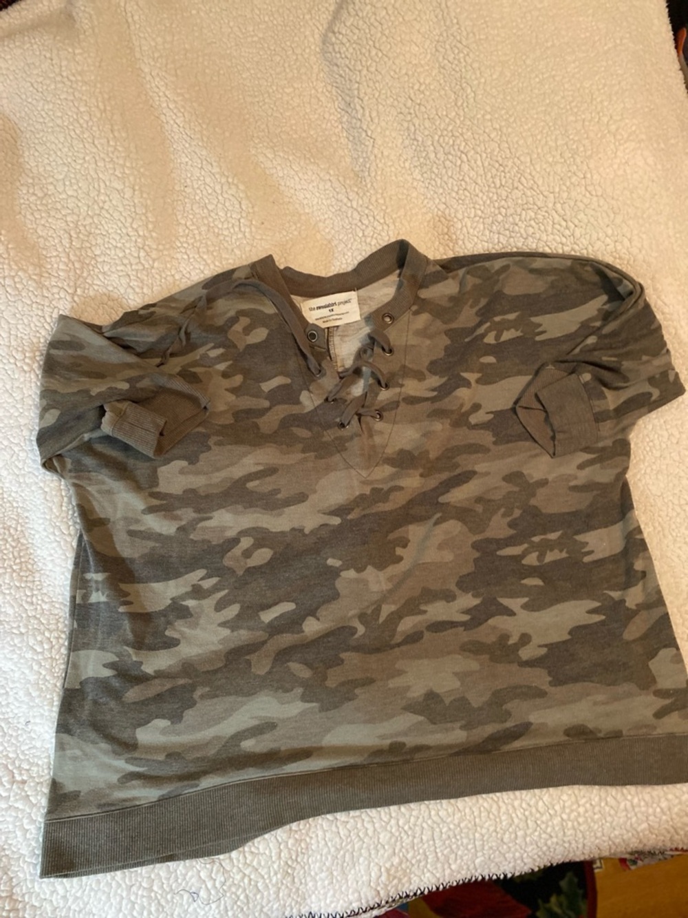 Women’s the sweatshirt  project  1x Camo Lace-Up Pullover Hoodie - Olive Camo